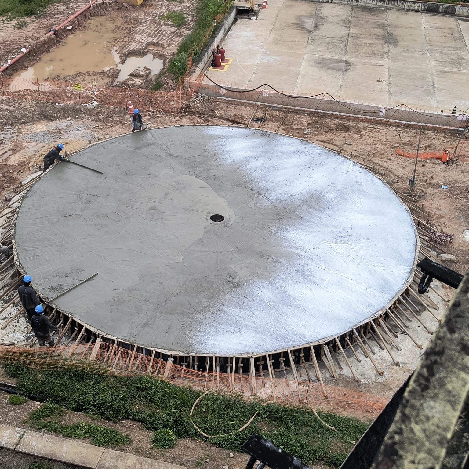 Obra industrial em execução — Qualiconsul
